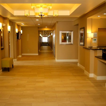 Holiday Inn Express & Suites Marion Northeast By Ihg Exterior photo